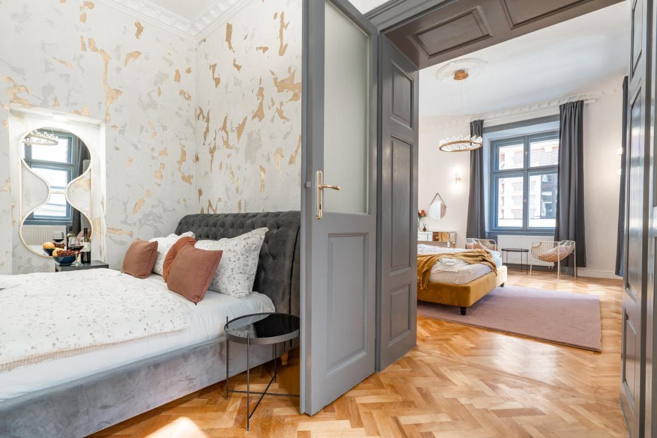 Emperor Castle View Suite Praag Buitenkant foto