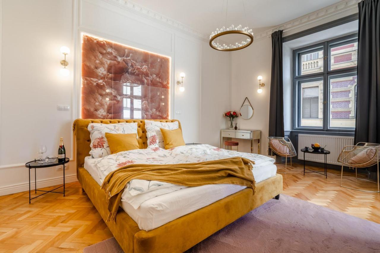 Emperor Castle View Suite Praag Buitenkant foto